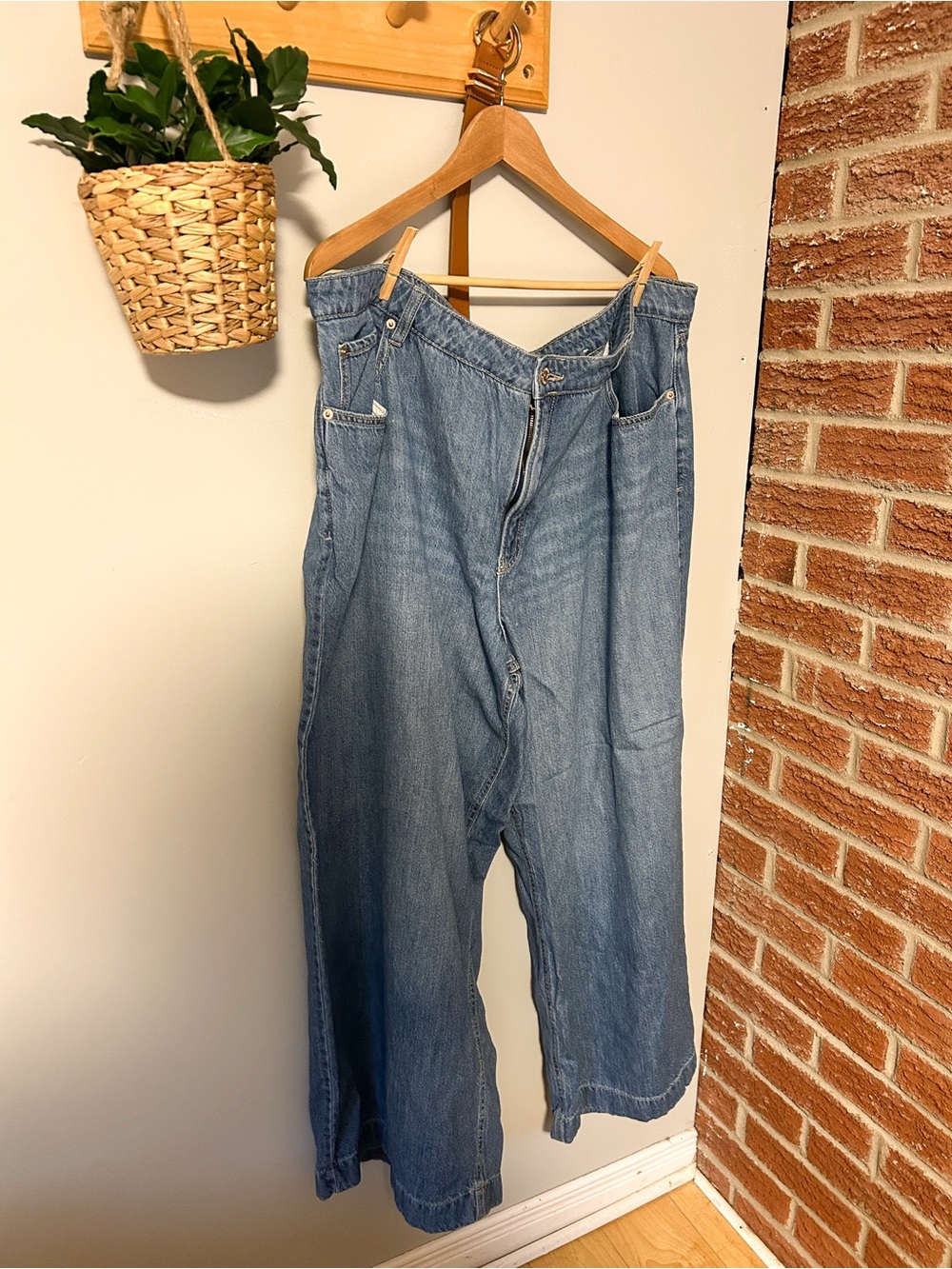Plus size women Denim Jeans - Wide Leg